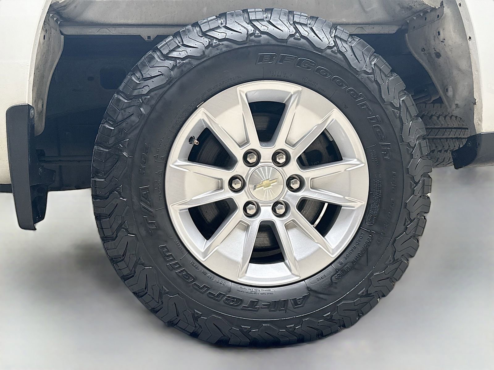 Used 2020 Chevrolet Silverado 1500 LT image 32