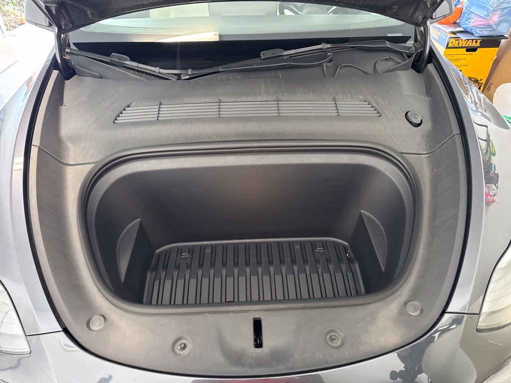 Used 2024 Tesla Model Y Long Range AWD/4WD image 15