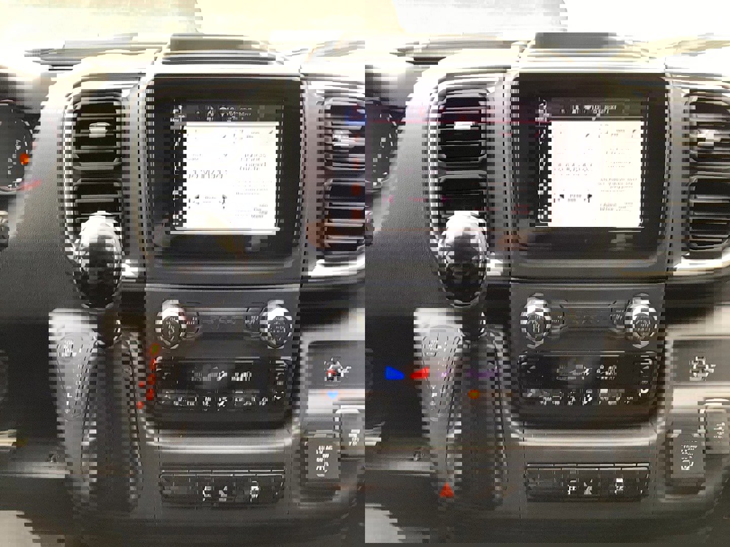 New 2025 RAM ProMaster 1500 w/ Quick Order Package 22G SLT image 11