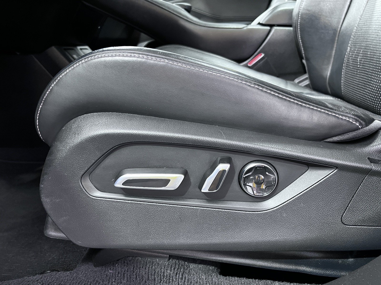 Used 2020 Acura RDX w/ Technology Package FWD image 24