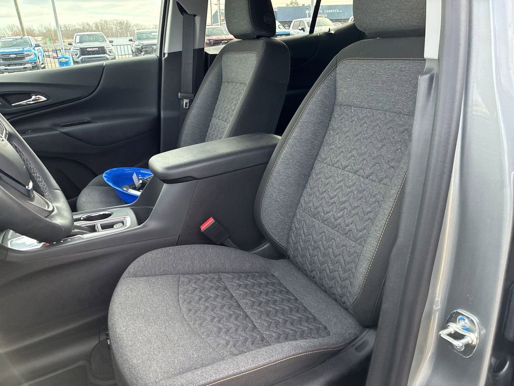 Used 2024 Chevrolet Equinox LT w/ LPO, Floor Liner Package FWD image 11