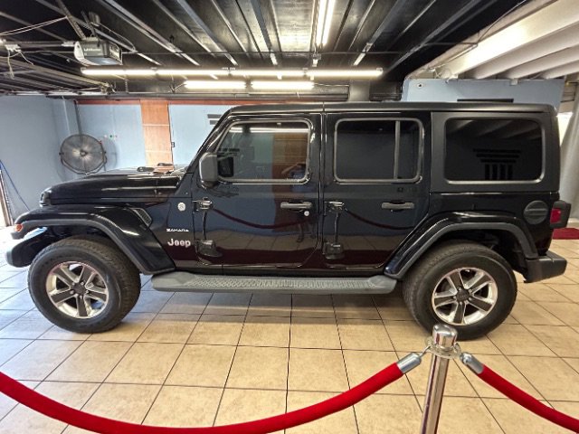 Used 2019 Jeep Wrangler Unlimited Sahara image 2