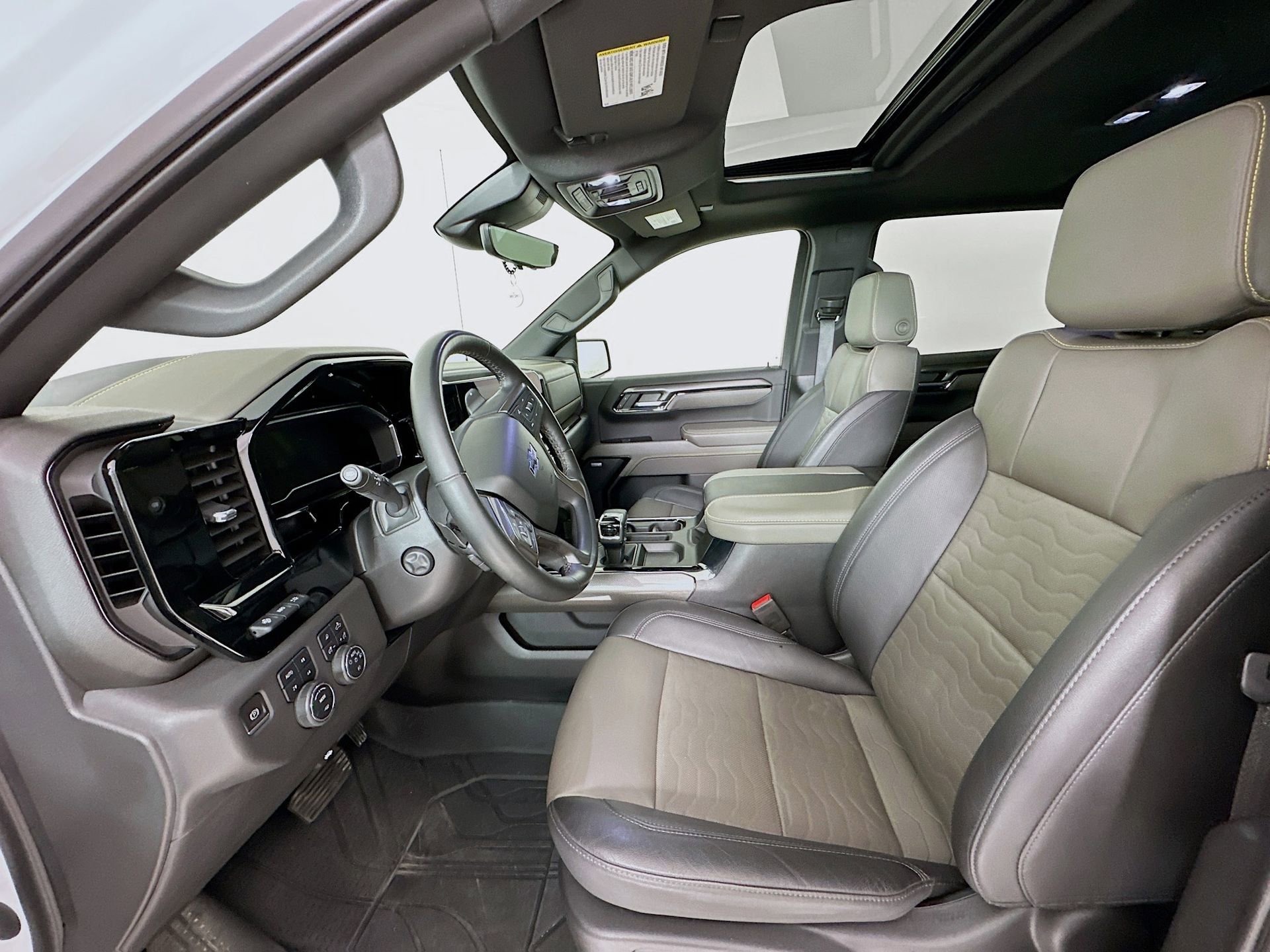 Used 2023 Chevrolet Silverado 1500 ZR2 w/ Technology Package image 23