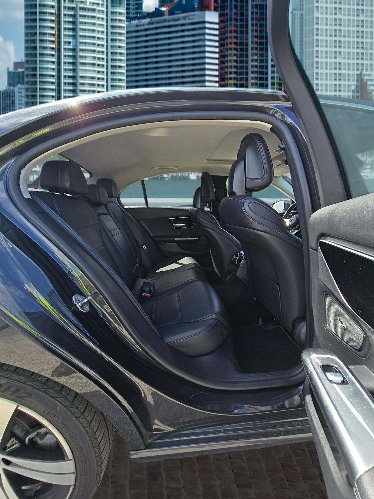 Used 2022 Mercedes-Benz C 300 Sedan image 6