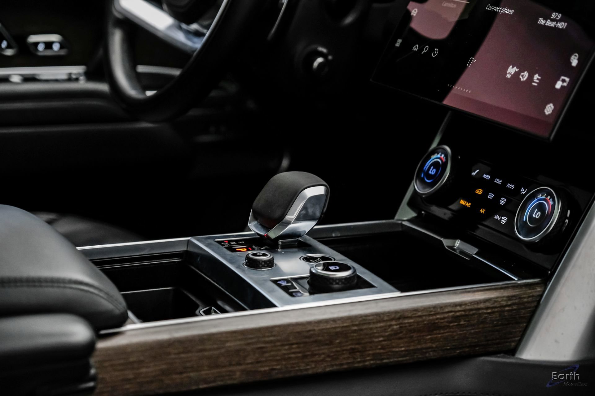 Used 2023 Land Rover Range Rover SE image 48