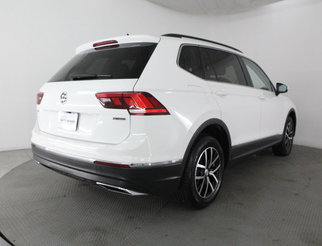 Used 2021 Volkswagen Tiguan SE w/ Panoramic Sunroof Package AWD/4WD image 9
