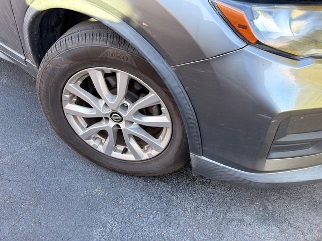 Used 2017 Nissan Rogue SV w/ SV Premium Package image 11