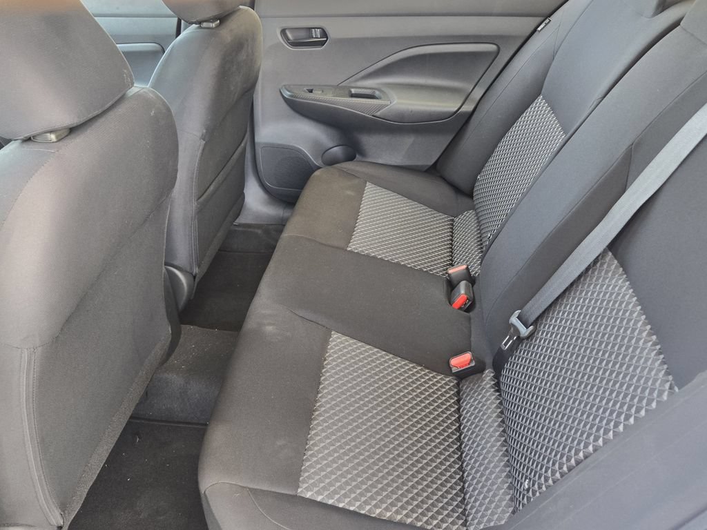 Used 2022 Nissan Versa S FWD image 24
