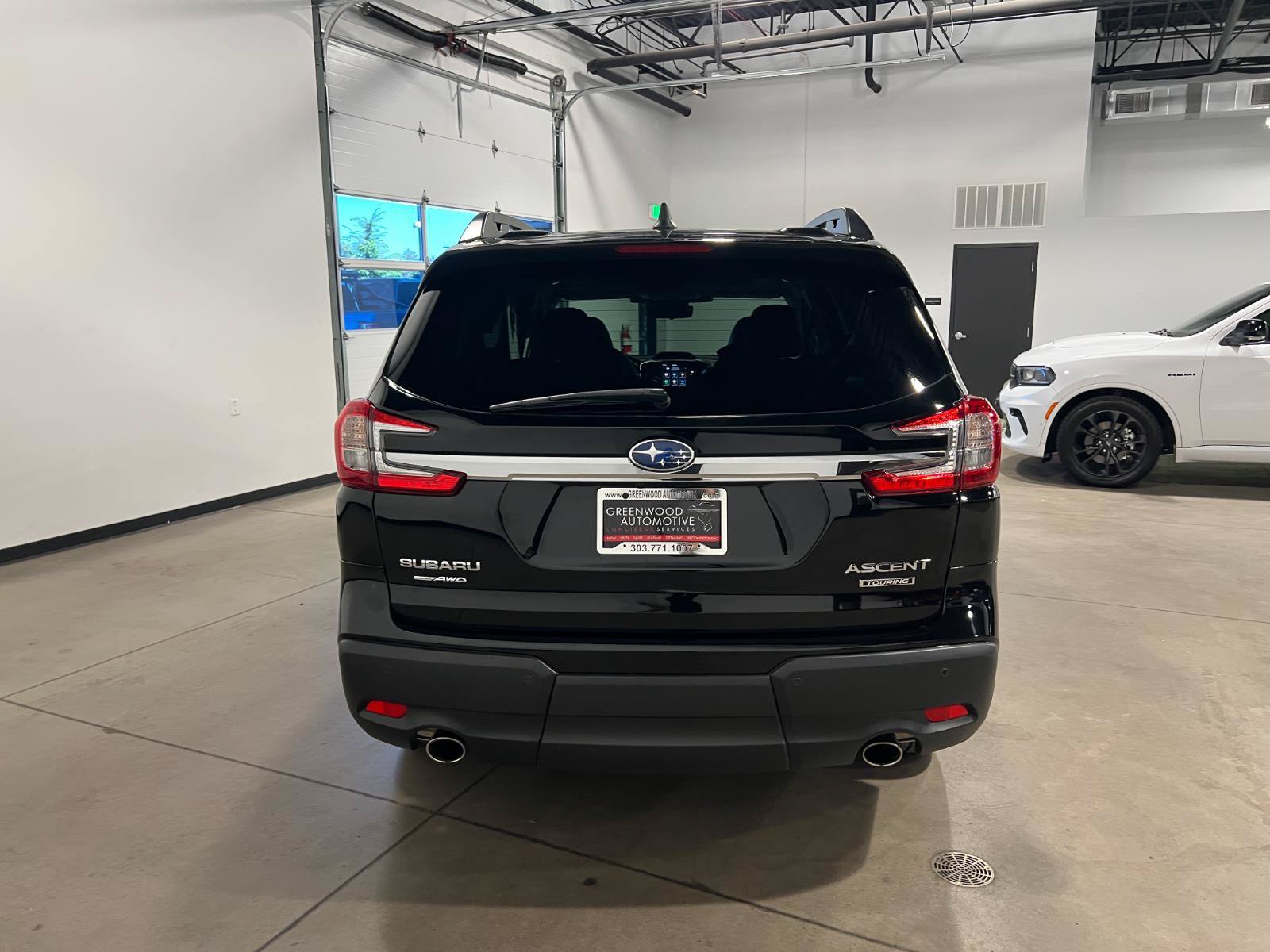 Used 2024 Subaru Ascent Touring AWD/4WD image 4