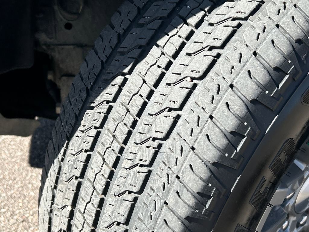 Used 2024 Chevrolet Colorado LT w/ LT Convenience Package II image 25