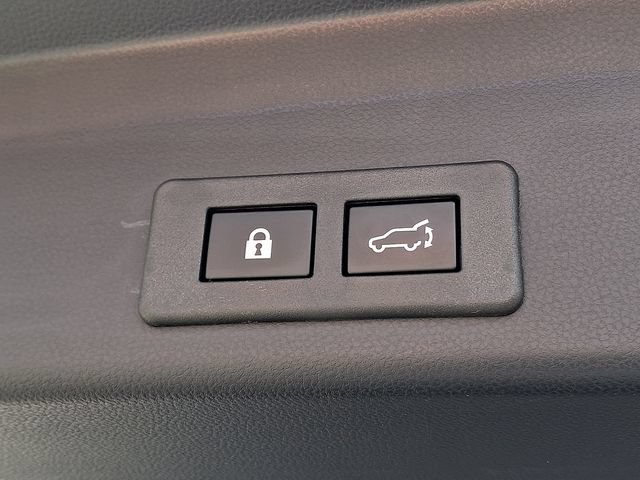 Certified 2025 Subaru Ascent Onyx Edition AWD/4WD image 32