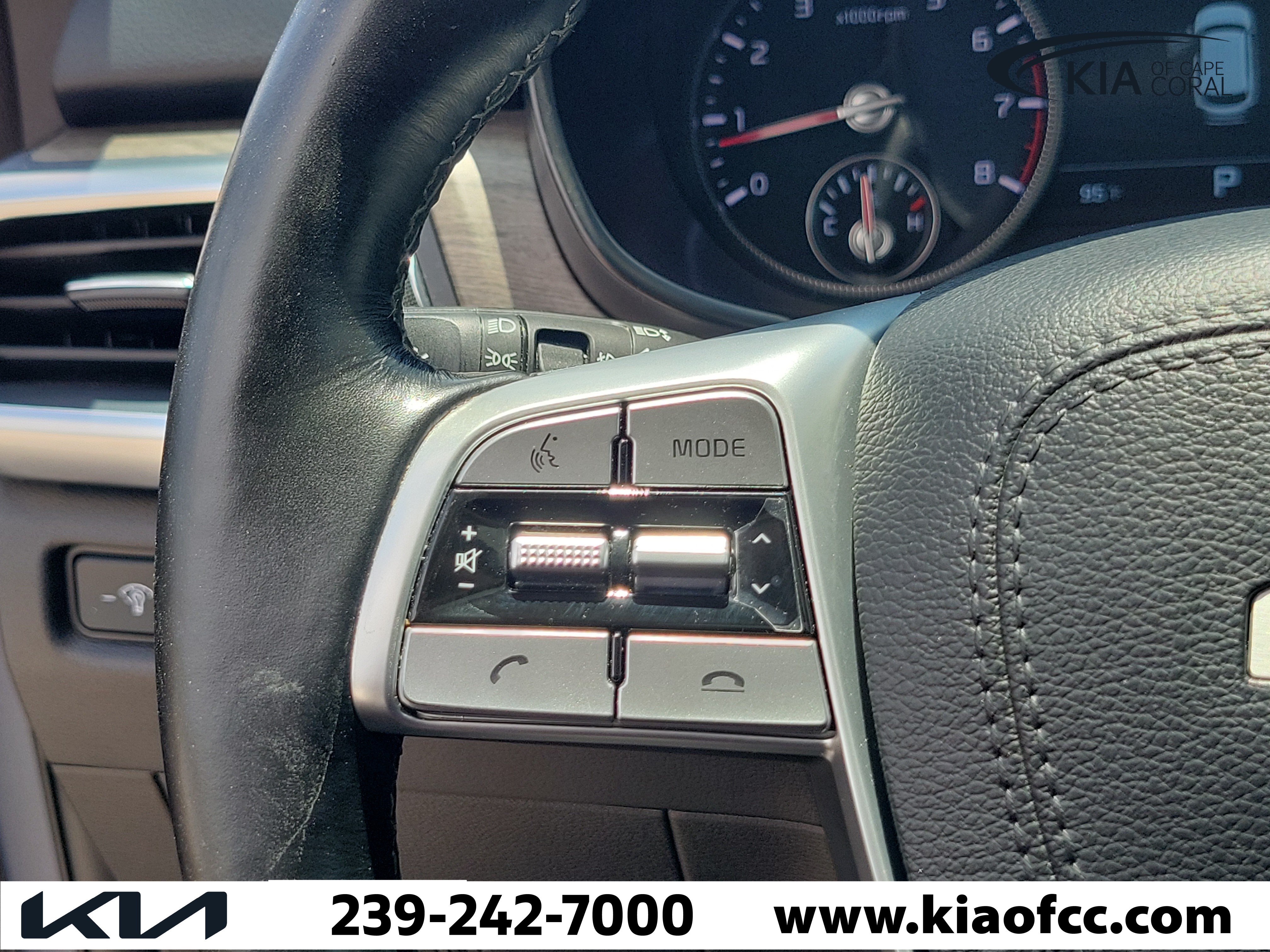 Certified 2022 Kia Telluride SX w/ SX Prestige Package AWD/4WD image 26