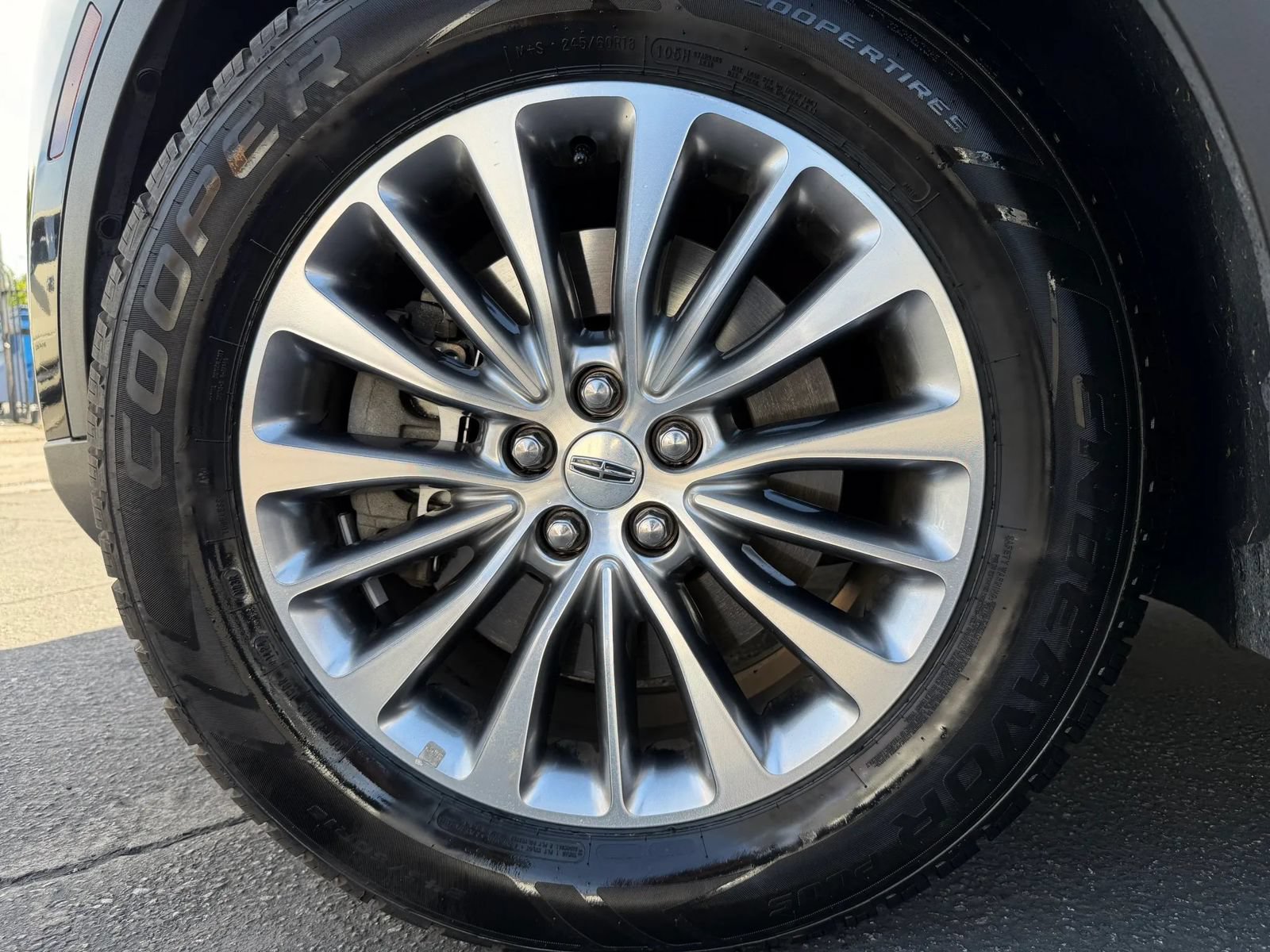 Used 2016 Lincoln MKX Select FWD image 44