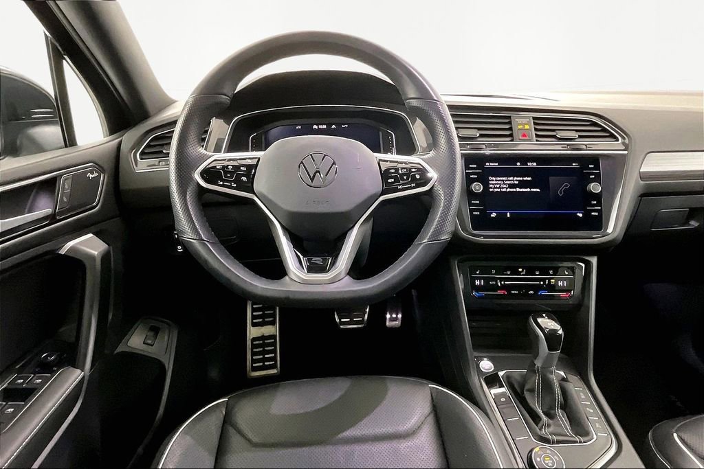 Used 2023 Volkswagen Tiguan SEL R-Line image 8