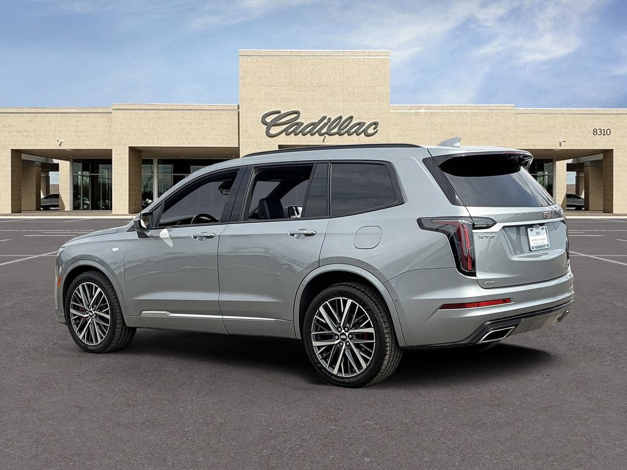Certified 2023 Cadillac XT6 Sport w/ Technology Package AWD/4WD image 7