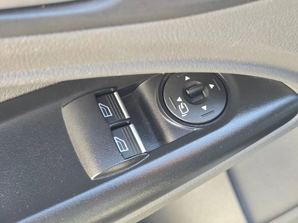 Used 2023 Ford Transit Connect XLT image 21