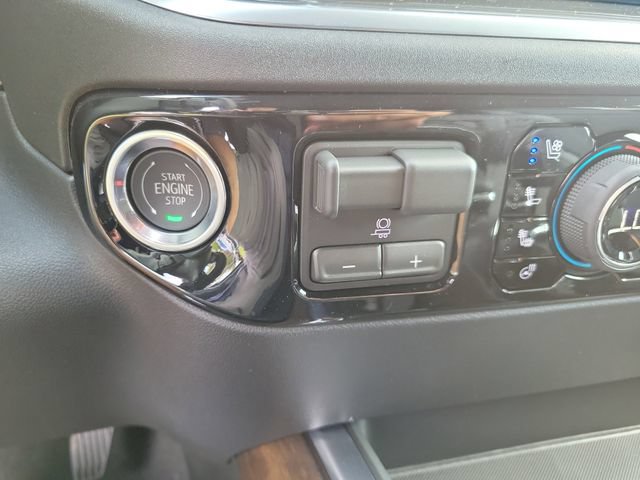 New 2026 Chevrolet Silverado 1500 High Country w/ Technology Package AWD/4WD image 30