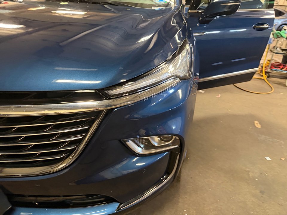 Used 2024 Buick Enclave Essence w/ Experience Buick Package image 28