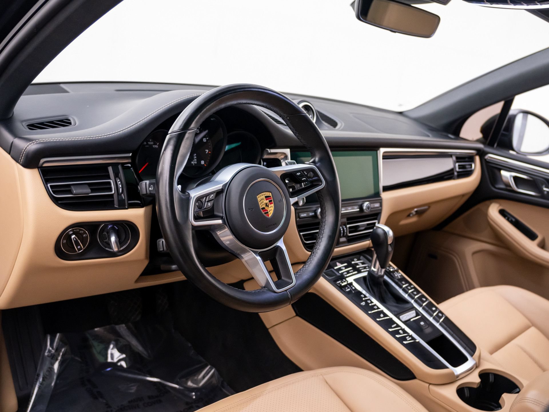 Used 2021 Porsche Macan AWD/4WD image 15