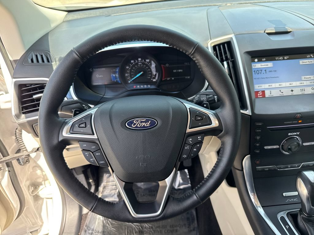 Used 2016 Ford Edge Titanium w/ Technology Package FWD image 14