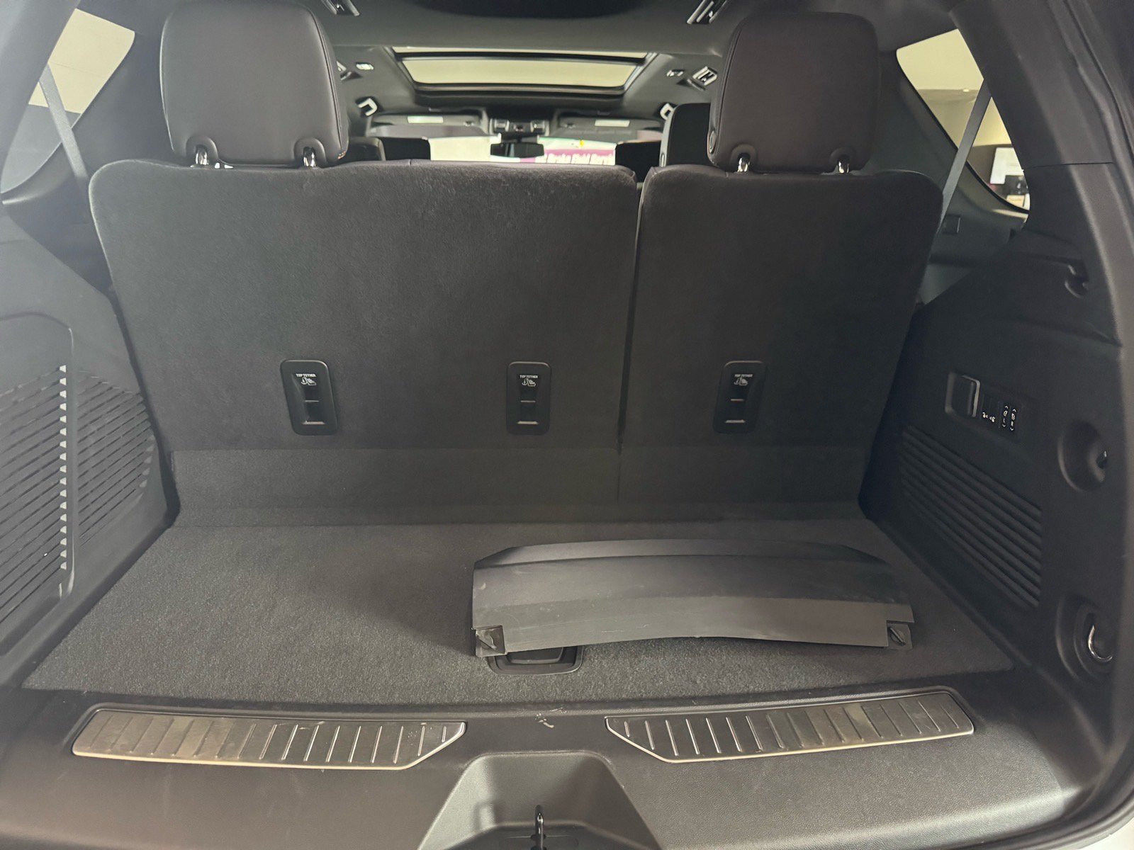 Used 2023 GMC Yukon AT4 w/ Max Trailering Package AWD/4WD image 9