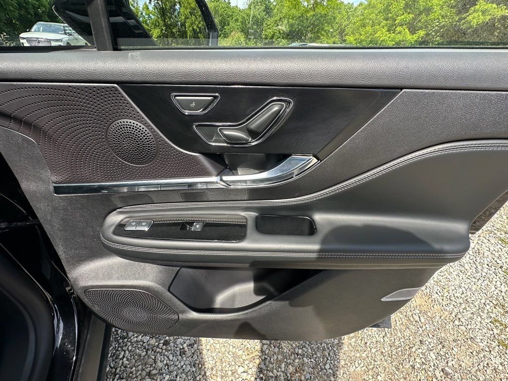 New 2026 Lincoln Corsair Premiere AWD/4WD image 23