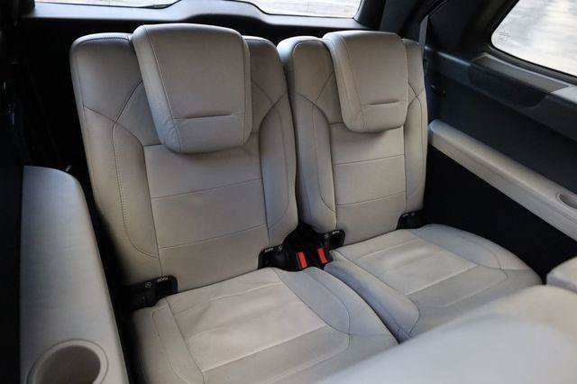 Used 2015 Mercedes-Benz GL 550 4MATIC image 29