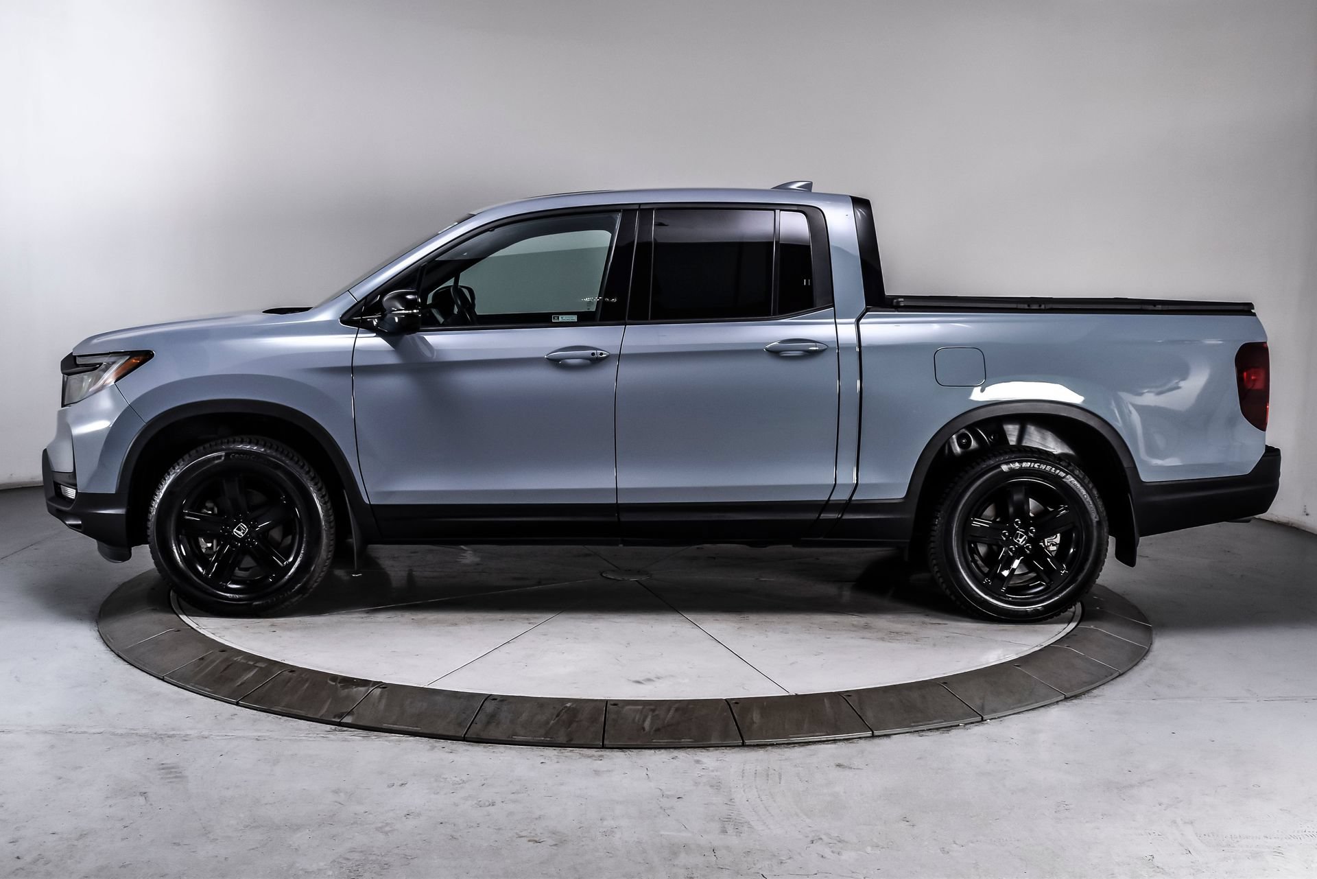Used 2023 Honda Ridgeline Black Edition image 3