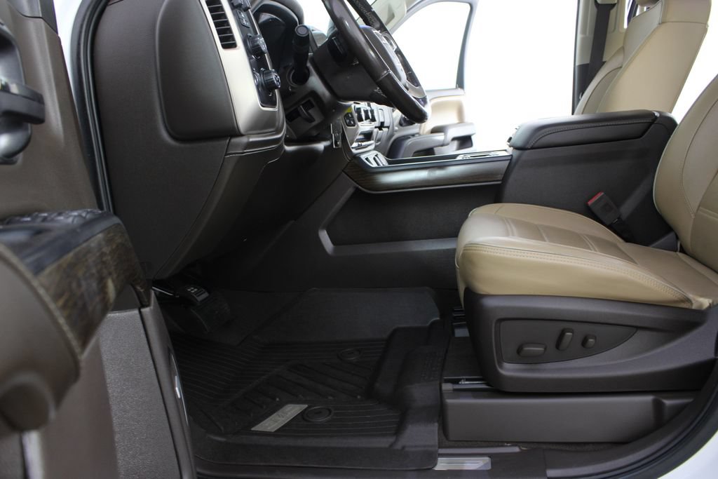 Used 2018 GMC Sierra 1500 Denali AWD/4WD image 19