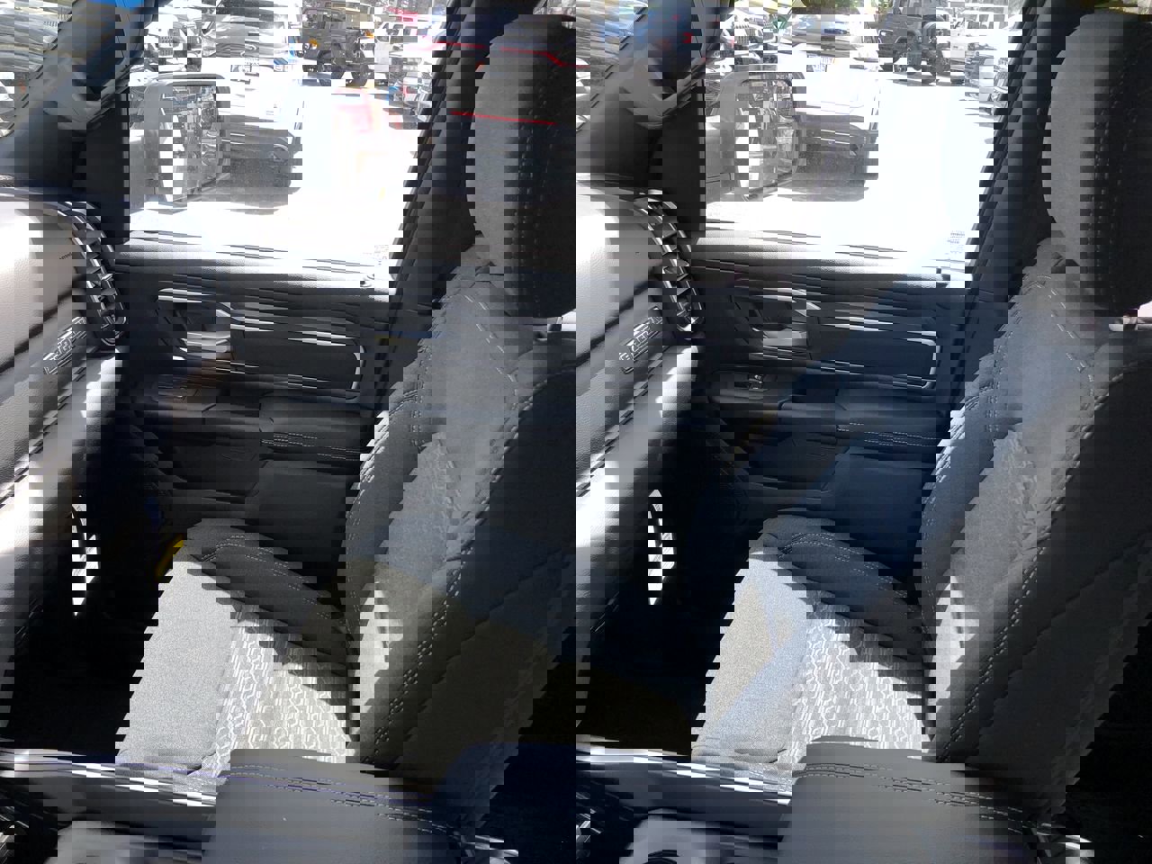 New 2026 RAM 1500 4x4 Crew Cab image 22