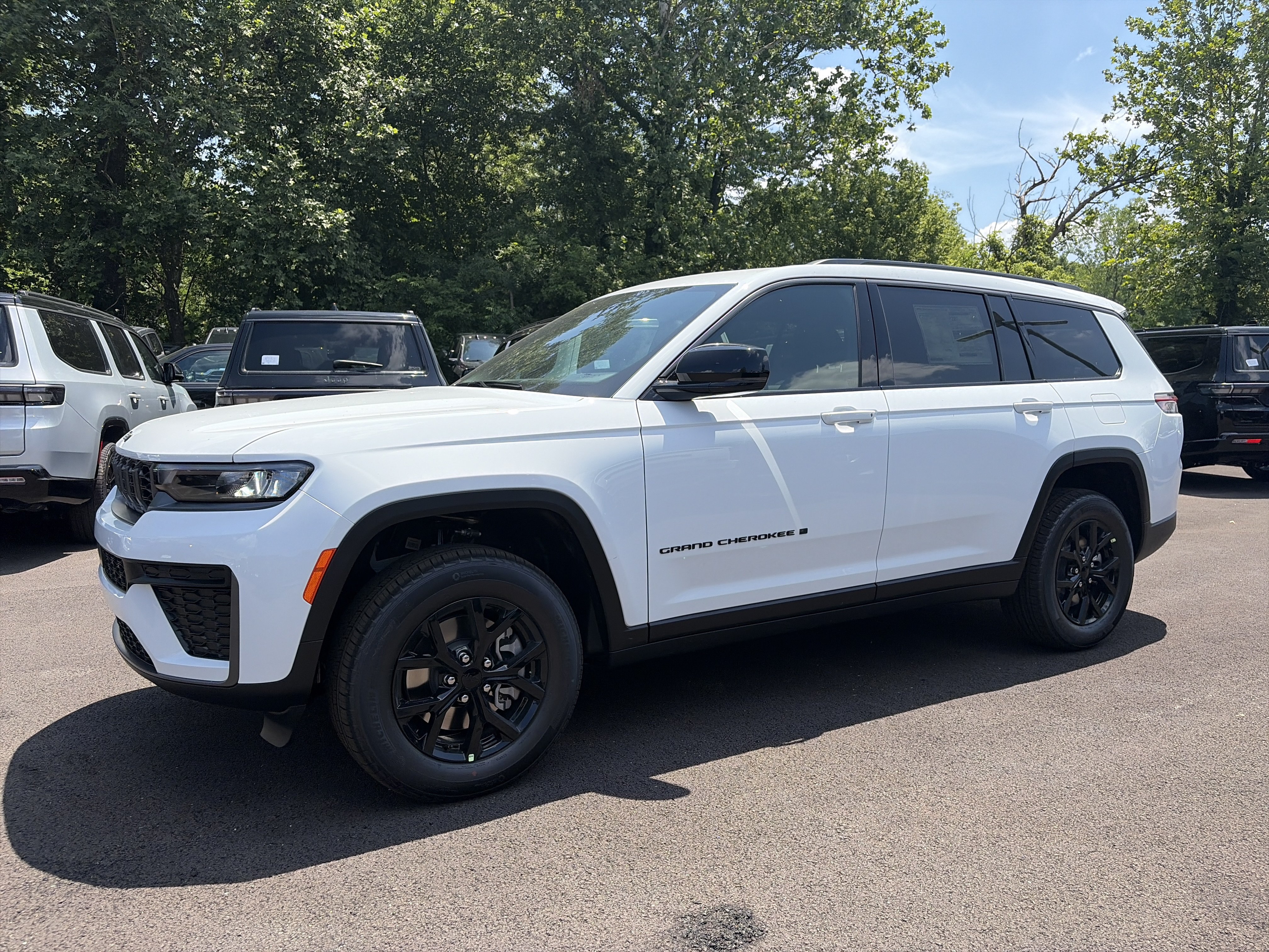 New 2026 Jeep Grand Cherokee L 4WD image 24