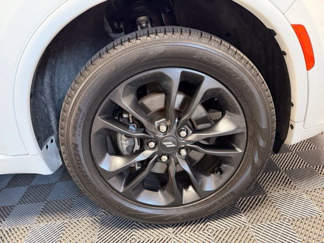 Used 2023 Dodge Durango GT w/ Blacktop Package AWD/4WD image 44