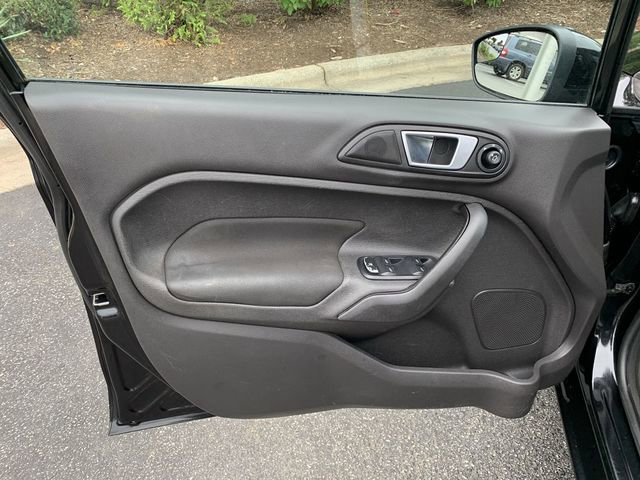 Used 2015 Ford Fiesta SE FWD image 17