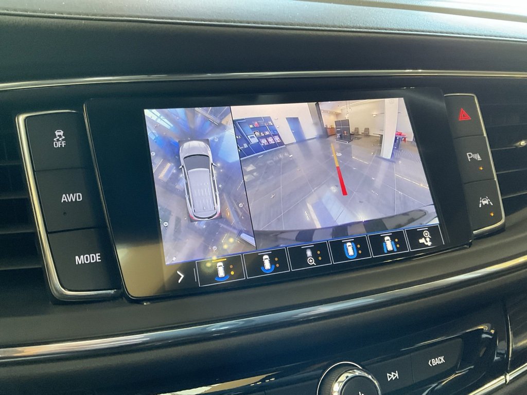 Used 2021 Buick Enclave Avenir w/ Avenir Technology Package image 17