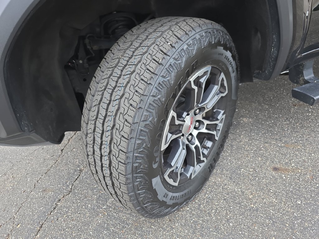 Used 2024 GMC Canyon AT4 w/ AT4 Premium Package AWD/4WD image 35