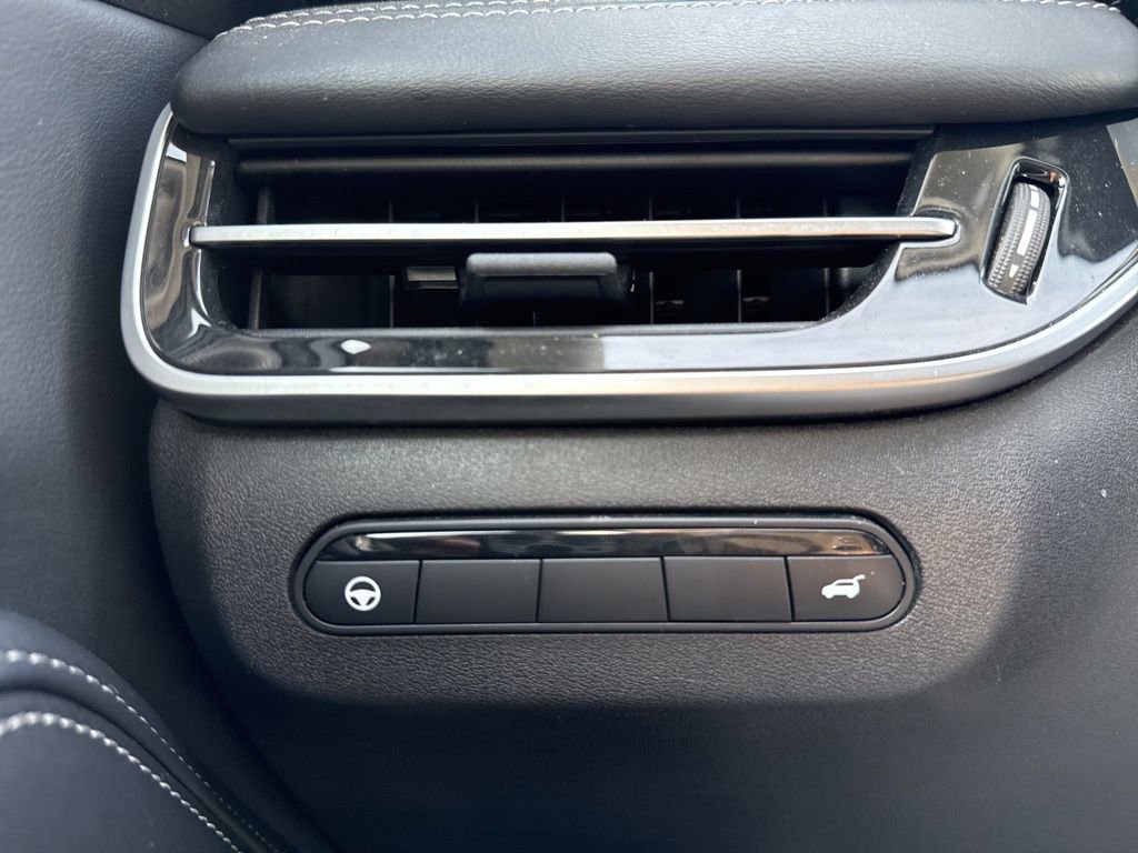 Certified 2024 INFINITI QX60 Luxe image 12