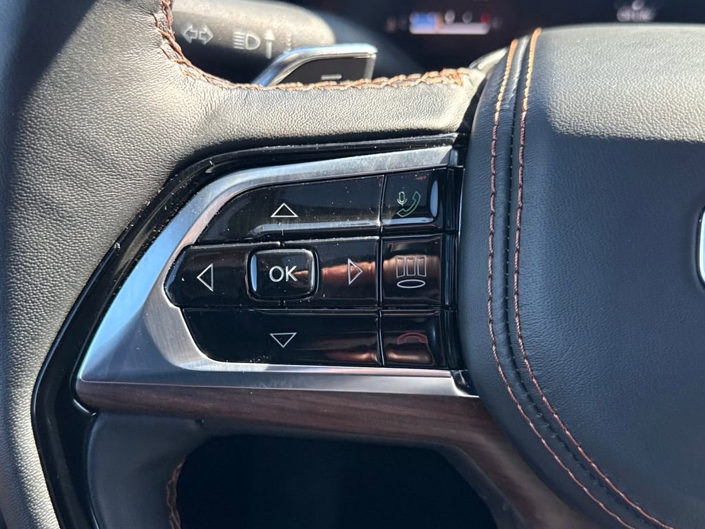 Used 2025 Jeep Grand Cherokee Summit w/ Adv Protech Group IV image 15