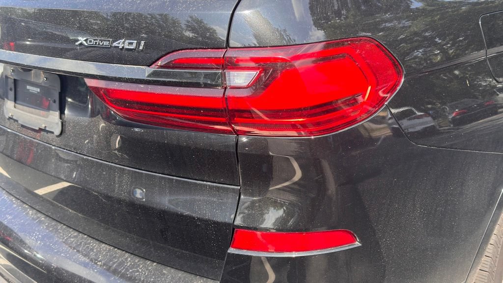 Used 2021 BMW X7 xDrive40i w/ M Sport Package AWD/4WD image 9