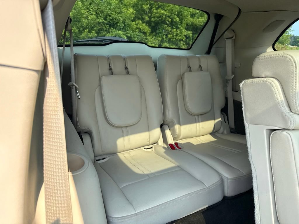 Used 2019 Lincoln MKT AWD image 13