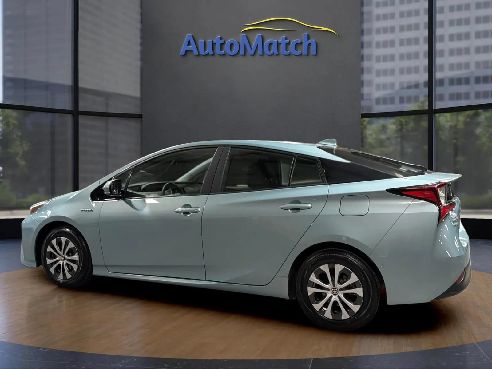 Used 2021 Toyota Prius LE AWD/4WD image 8