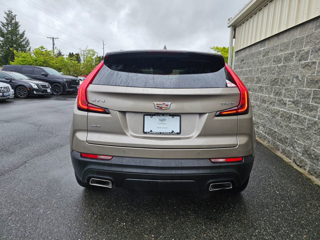 Certified 2023 Cadillac XT4 Luxury w/ Cold Weather Package image 5