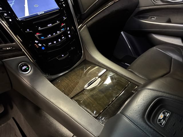 Used 2016 Cadillac Escalade ESV Platinum AWD/4WD image 25