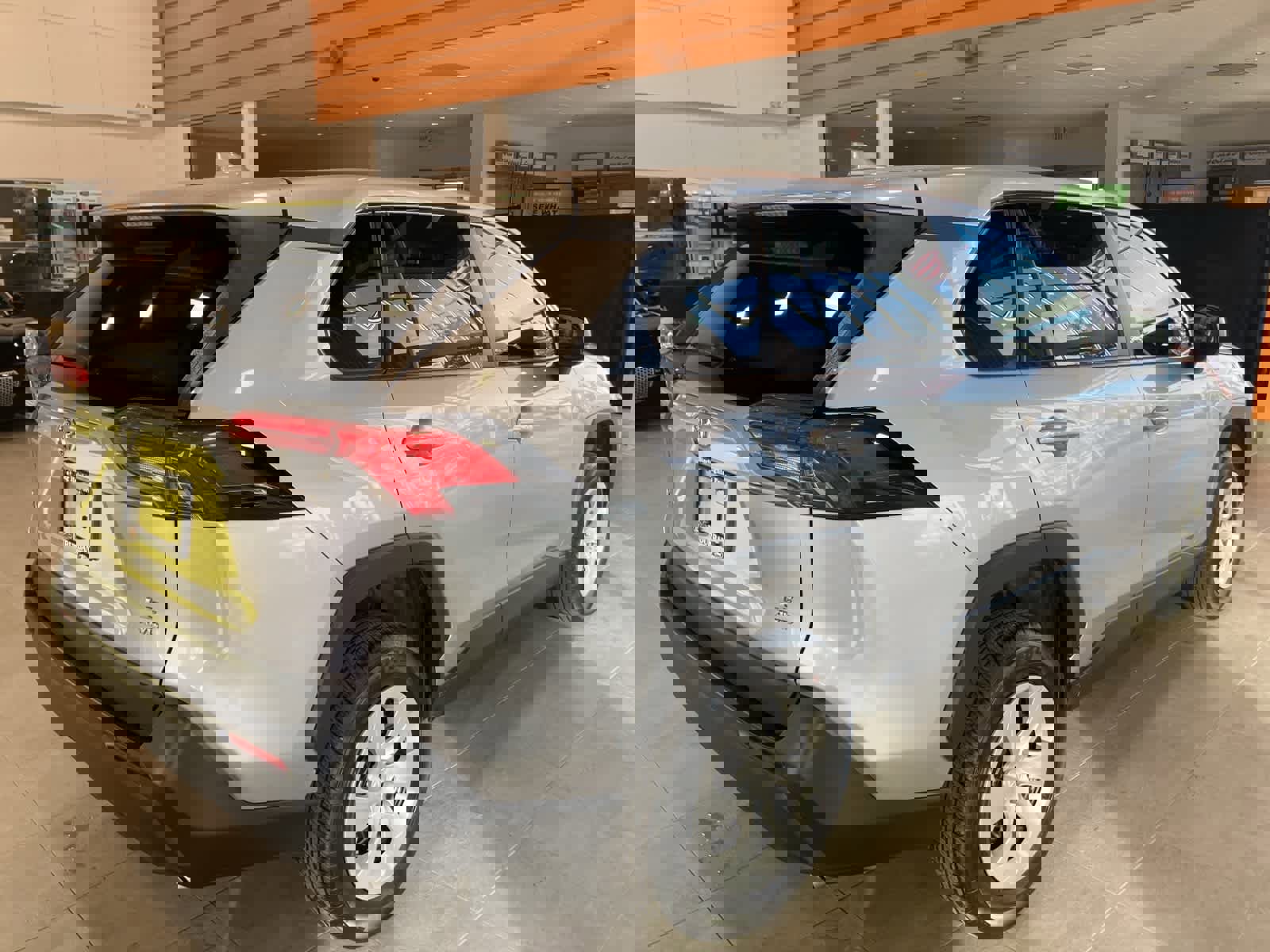 Used 2024 Toyota RAV4 LE image 5