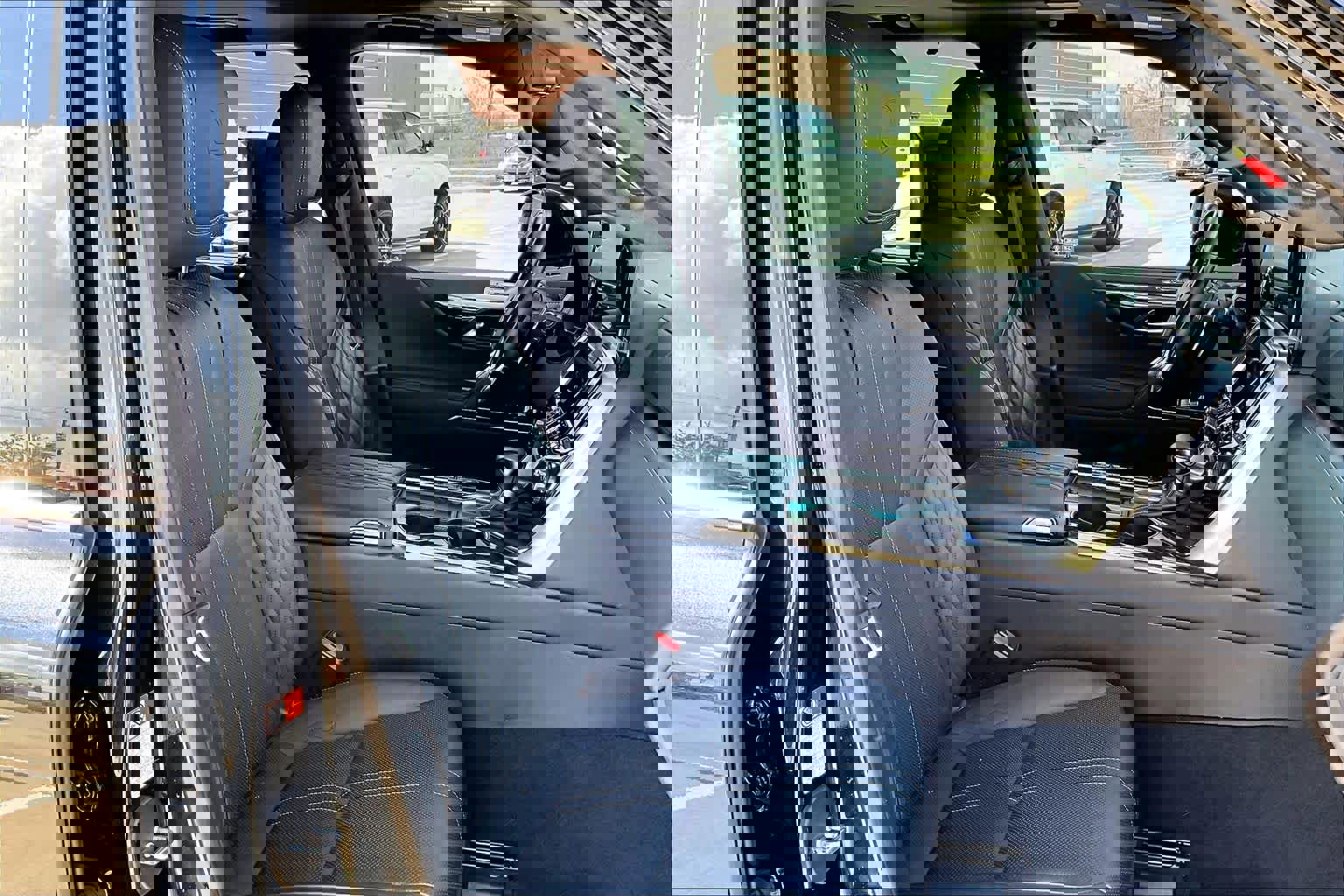 Used 2023 Lexus LX 600 4WD w/ Accessory Package (Z1) image 9