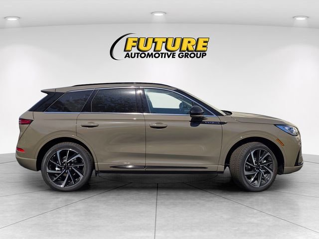 New 2025 Lincoln Corsair Grand Touring w/ Equipment Group 302A image 2