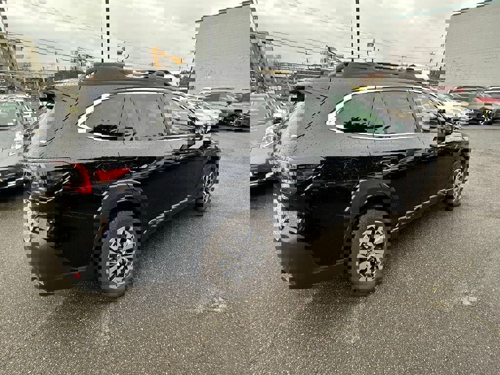 Used 2024 Subaru Outback Premium image 7