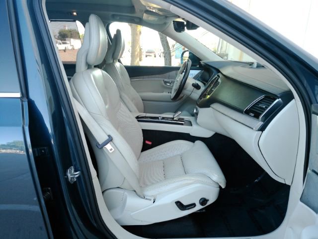 Used 2022 Volvo XC90 T8 Inscription AWD/4WD image 20