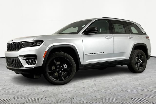New 2025 Jeep Grand Cherokee Altitude image 1