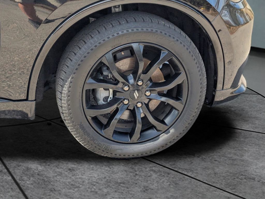 Used 2019 Dodge Durango R/T w/ Blacktop Package RWD image 11