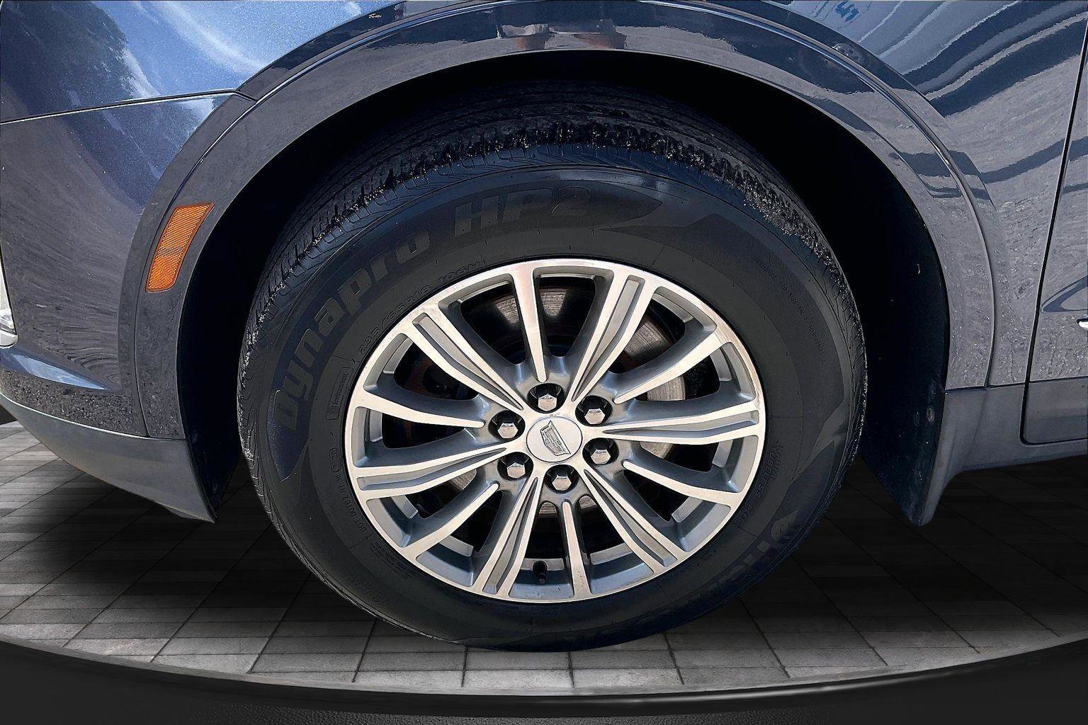 Used 2019 Cadillac XT5 Luxury image 35